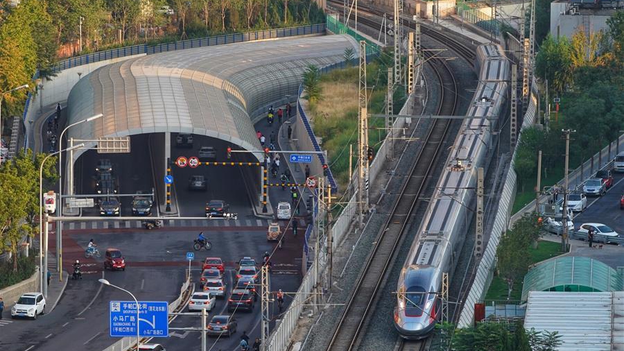 京雄城際鐵路北京西至大興機(jī)場(chǎng)段通車(chē)