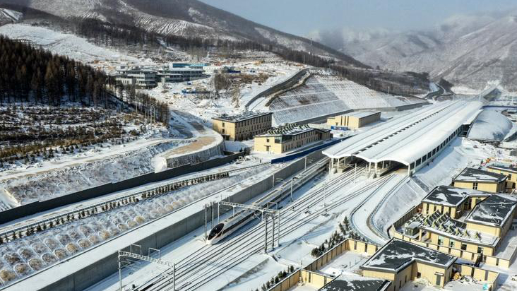 京張高鐵崇禮鐵路進行運行試驗