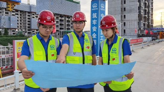 圖集丨國慶我在崗！雄安建設者用實際行動向祖國生日獻禮